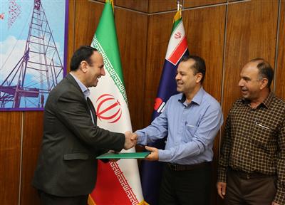 مدیرعامل شرکت بهره برداری نفت و گاز مسجدسلیمان وجود ایثارگران و آزادگان را نعمتی ارزشمند برای جامعه دانست و بر ضرورت تکریم و حفظ حرمت آنها تأکید کرد .