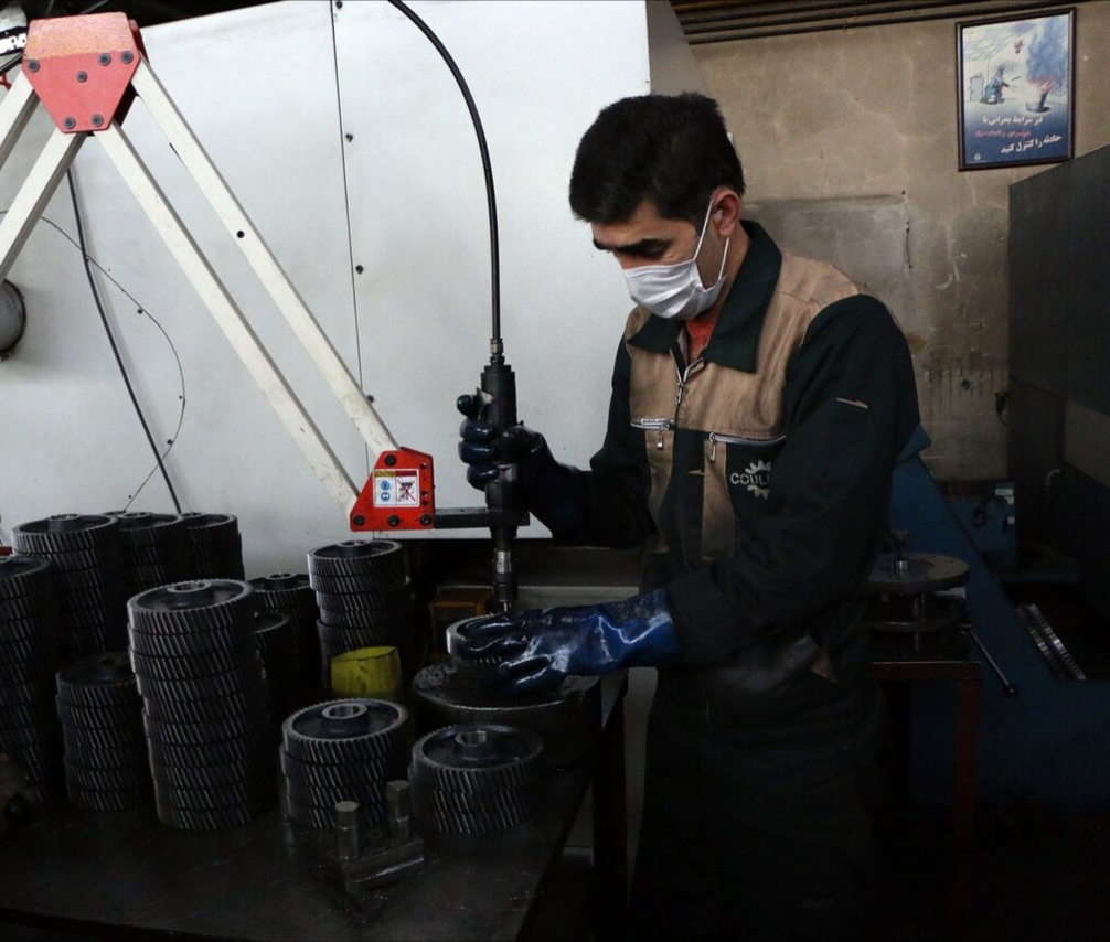 کارگران و کارفرمایان خوزستانی در سامانه جامع روابط کار ثبت نام کنند