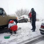 امدادرسانی به گرفتارشدگان در برف و کولاک منطقه تاراز خوزستان